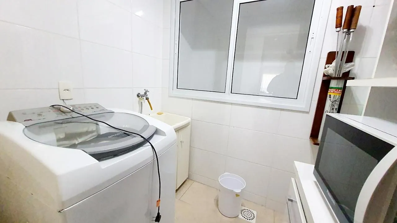 Residencial Larissa - Apartamento Na Praia De Palmas - 2 Dormitorios Ate 7 Pessoas Governador Celso Ramos 0*,  Brazil